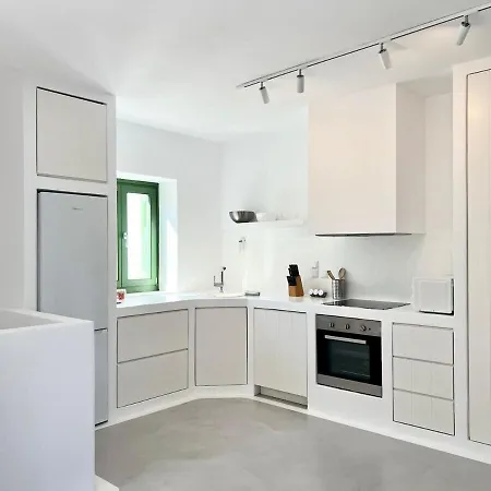 Casa de Férias Paros Front House