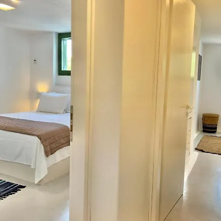 Paros Front House 度假居 纳乌萨