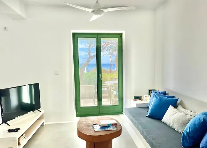 Paros Front House Naousa