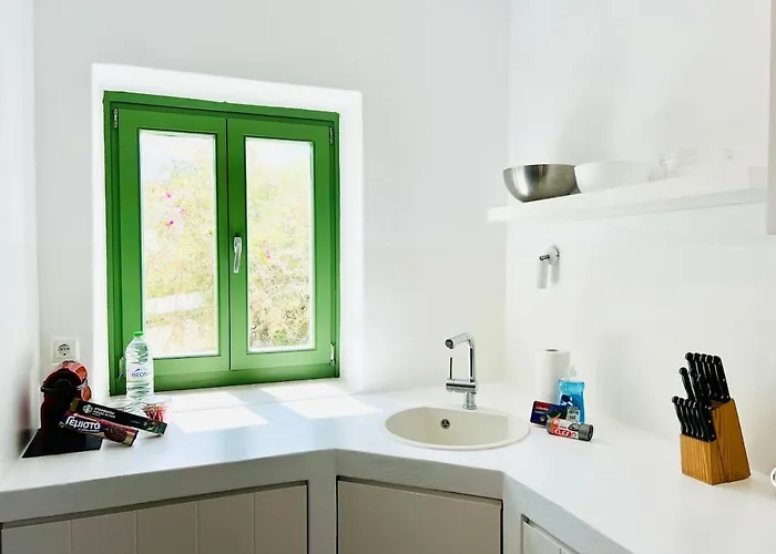 Casa de Férias Paros Front House