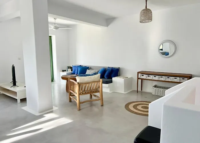 Paros Front House * Naousa
