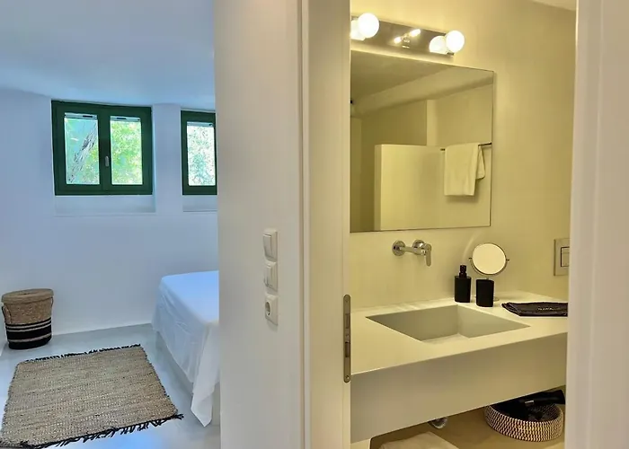 Casa de Férias Paros Front House